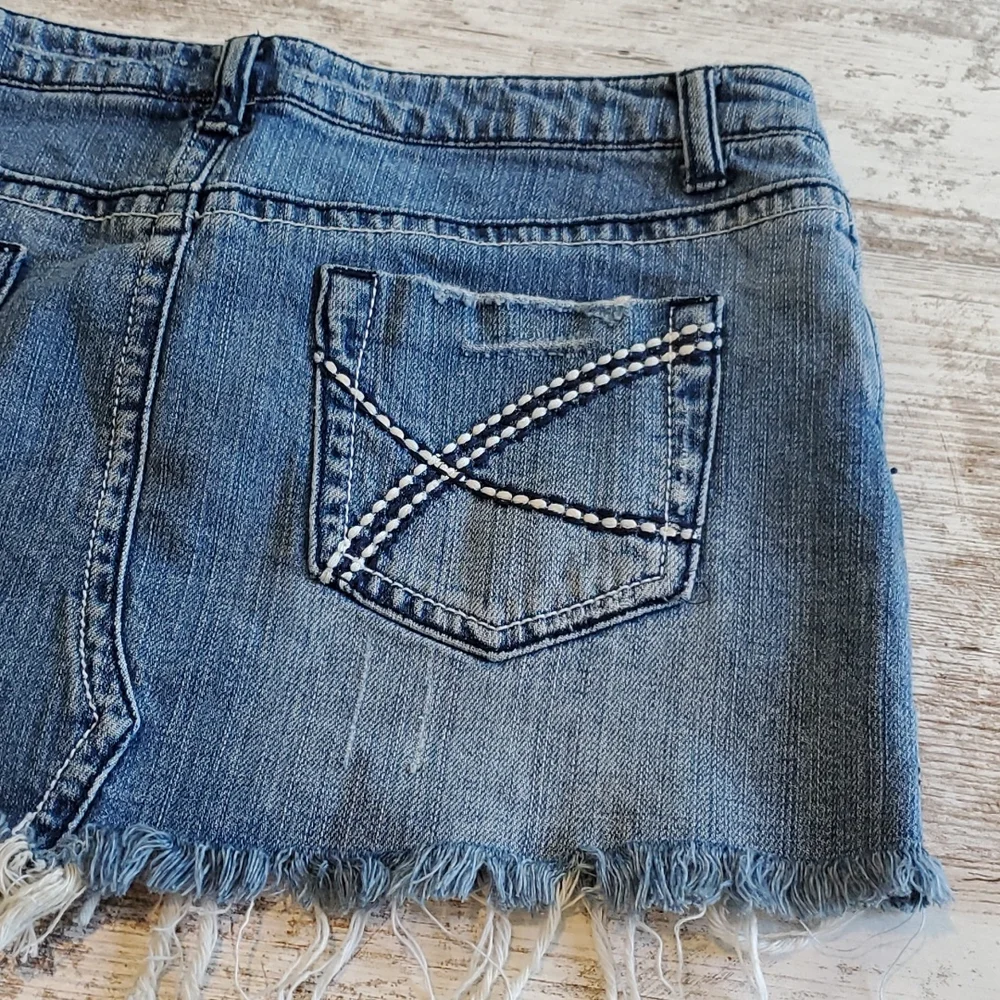 Denim mini skirt size 27 Distressed Frayed - Picture 6 of 7